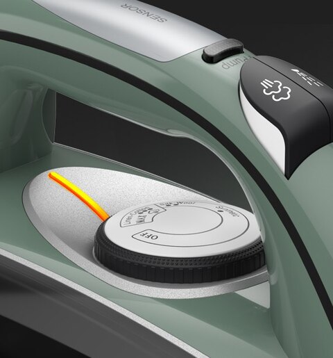 TESLA pegla na paru IR600BGP, 3000 W