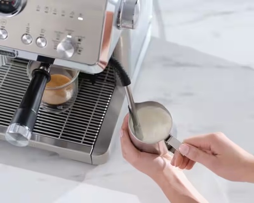 DeLonghi aparat za espresso kafu EC9555.M La Specialista Opera, srebreni, ručni