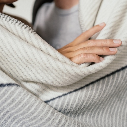 Ibena deka Jacquard Austin, siva