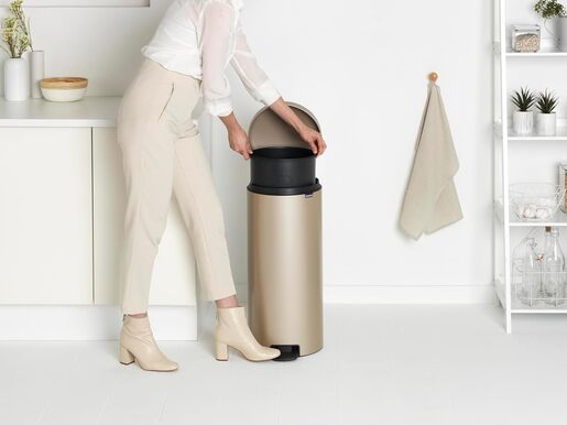 Brabantia Newicon Pedal kanta za smeće 30l, champagne 304484