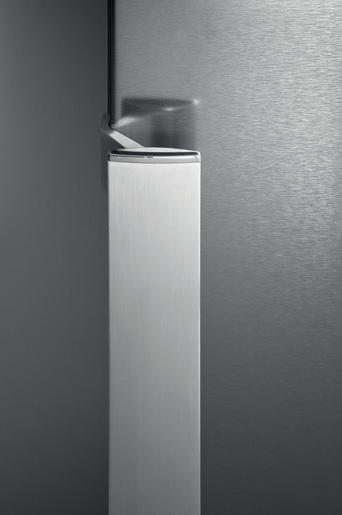 Whirlpool frižider WB70I 952 X