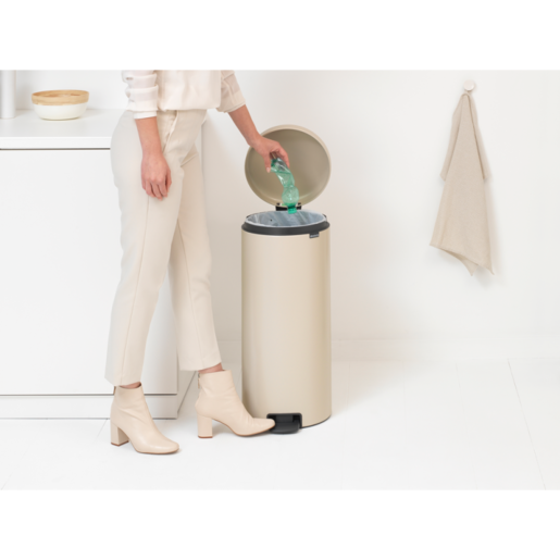 Brabantia pedal kanta za smeće 30l, soft bež 196