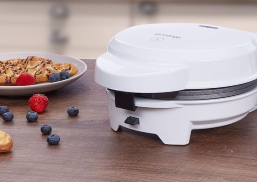 GORENJE aparat za waffle, 700 W, Ø 20 cm, neprianjajuća ploča