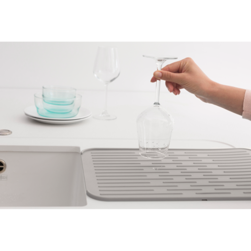 Brabantia silikonska podloška za odlaganje posuđa, siva