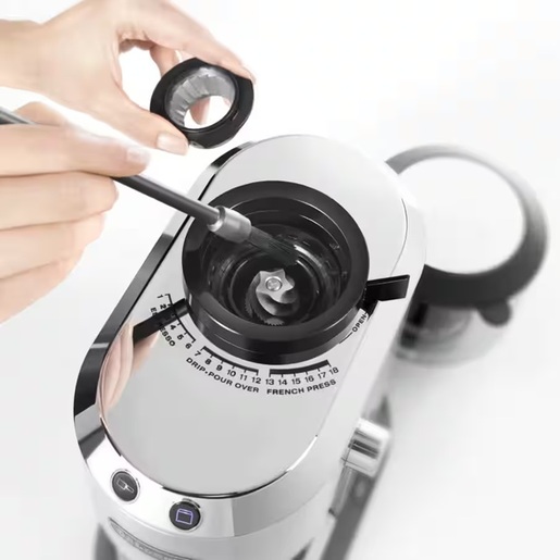 DeLonghi mlin za kafu KG520.M Dedica, električni, 18 postavki mljevenja