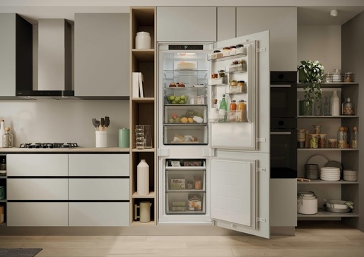 Candy frižider ECNBQT3518E