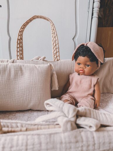 Mrs Ertha lutka Loreta - Shiny