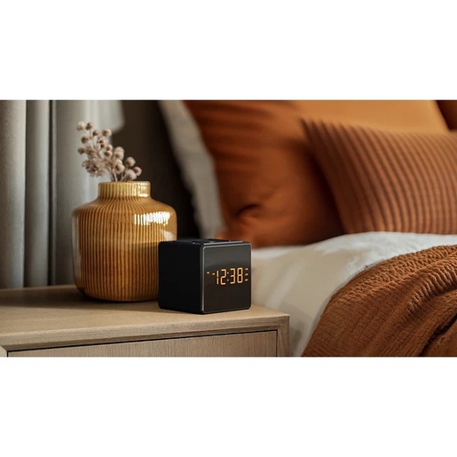 Philips radio sa satom TAR4500; Velik, jasan zaslon; Sustav s dva alarma; FM digitalno podešavanje; Praktični USB-C priključak; boja crna