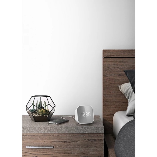 Philips TAR4406/12 Budilnik; radio sa satom; FM digitalno podešavanje; USB punjač za telefon; dva alarma