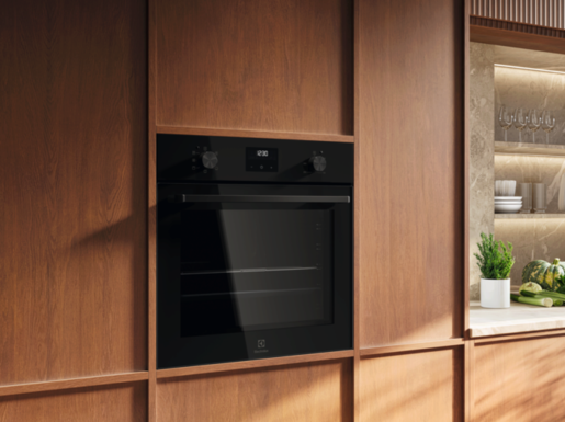 Electrolux pećnica LOF3H10K