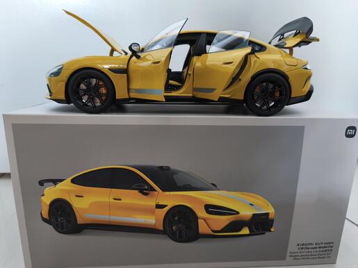 Xiaomi model SU7 automobil Die-Cast 1/18Lightning Yellow