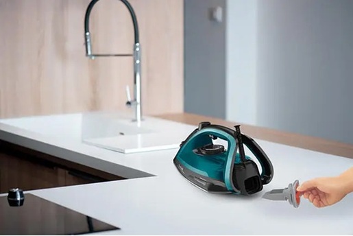 TEFAL pegla na paru FV6832E0 Ultragliss Anti-Calc Plus, 2800 W