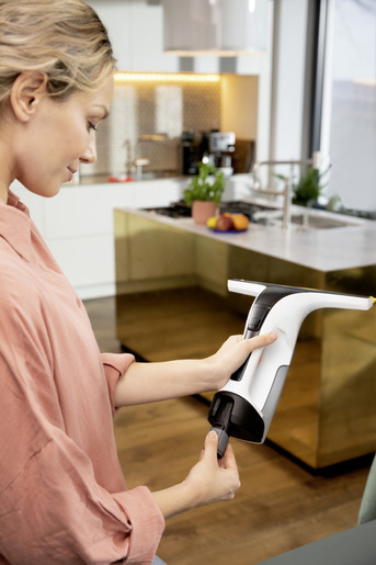 KARCHER čistač prozora WV 4-4 Plus Battery Set EU