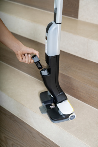 KARCHER čistač tvrdih podova FC 4