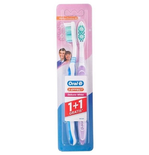 Oral-B četkica za zube Delicate White 40 Medium 3 Effect 1+1 gratis