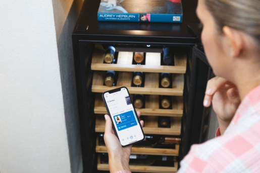 Candy frižider za vino CWCEL 210/NF