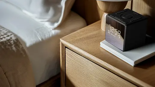 Philips radio sa satom TAR4600/10, LCD zaslon, FM/DAB+, USB-C priključak, dva alarma