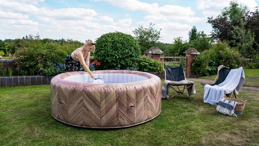 LuxSpa Jacuzzi Comfort Ferrmo