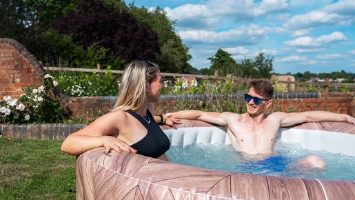 LuxSpa Jacuzzi Comfort Ferrmo