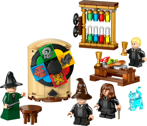 LEGO® Harry Potter™ Dvorac Hogwarts™: Razredbeni klobuk™ i ceremonija razvrstavanja 76460