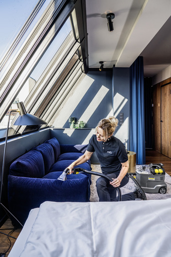 Karcher mašina za dubinsko čišćenje Puzzi 8/1