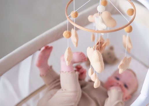 Neno Eli – Vrtuljak za krevetac s držačem