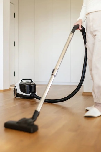 GORENJE usisivač bez vrećice VC2201G4AEW, 2200 W, 3.3 L