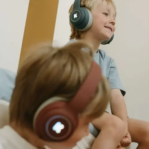 Kidywolf K-EARS Bluetooth slušalice za djecu i tinejdžere 85 dB – Red Dark