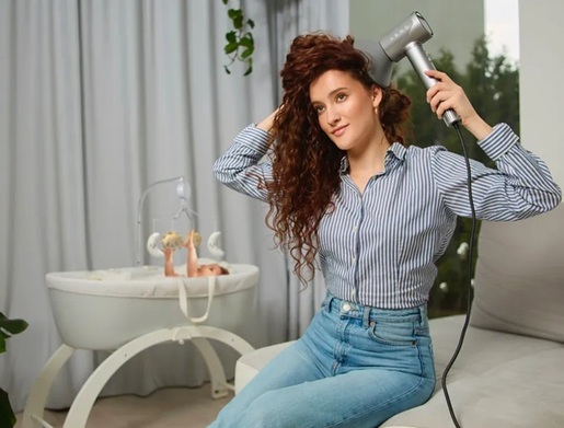 AENO fen za kosu AHD0005G AI ProDryer, 1500 W, AI kontrola, ionska tehnologija