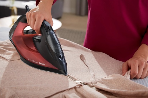 PHILIPS pegla na paru DST7022/40 serije 7000, 2800 W, 250 g/min