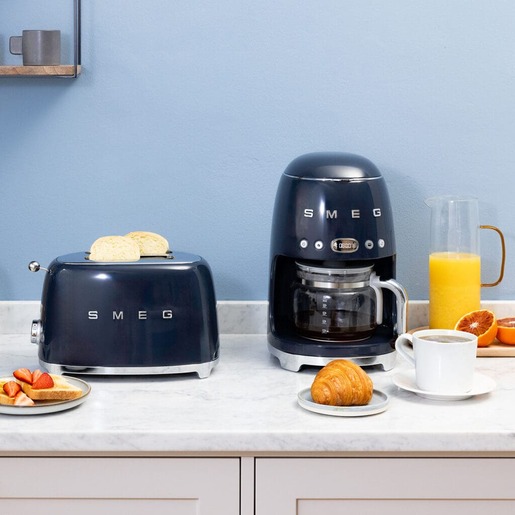 Smeg aparat za filter kafu DCF02NBEU, tamno plavi