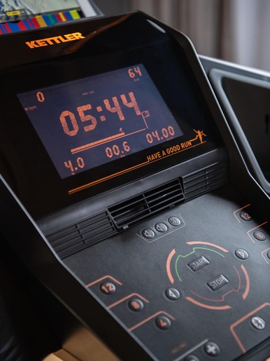 KETTLER Alpha Run 800 traka za trčanje 22 km/h AC motor 4.0 HP