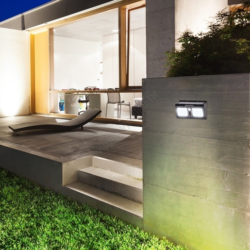 GLOBO solarna lampa LED 40SMD 5W 6500K sa senzorom LVT 0602 za dvorište