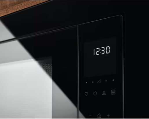 Electrolux mikrovalna pećnica EMS4253TBK