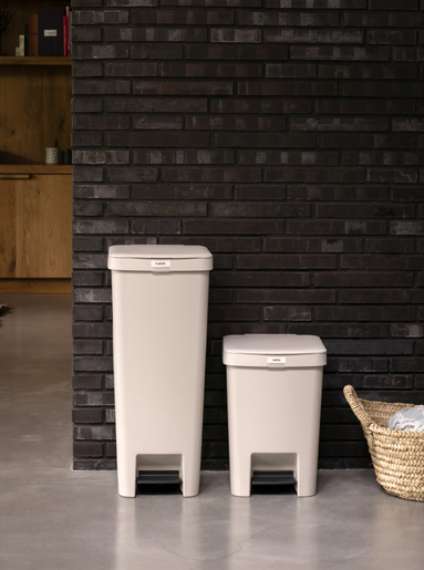 Brabantia StepUp Pedal kanta za smeće 40L, soft beige / 251849