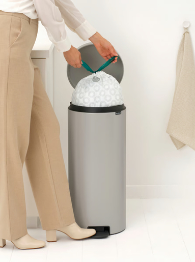 Brabantia Newicon Pedal kanta za smeće 30L, soft grey / 254949