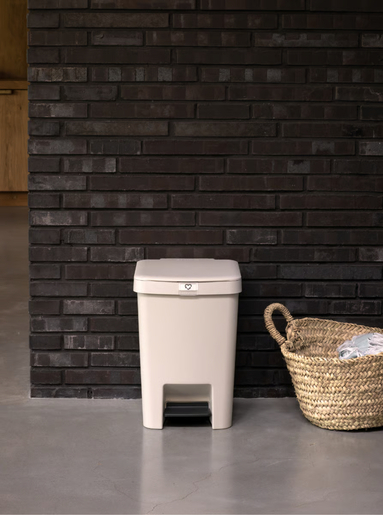 Brabantia StepUp Pedal kanta za smeće 25L, soft beige / 251863
