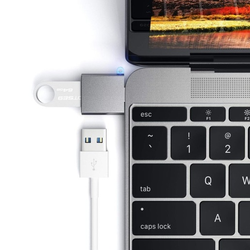 Satechi Type-C na USB-A 3.0 adapter - svemirsko siva
