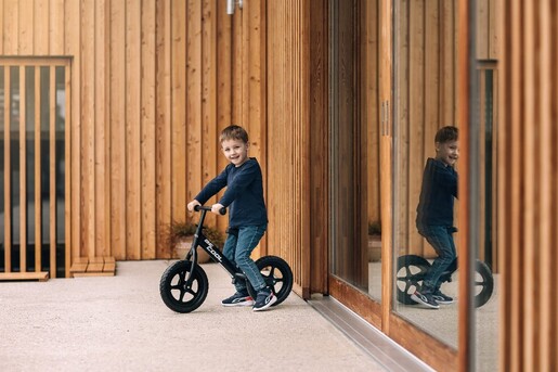 Free2Move BeCool dječji balans bicikl, crni