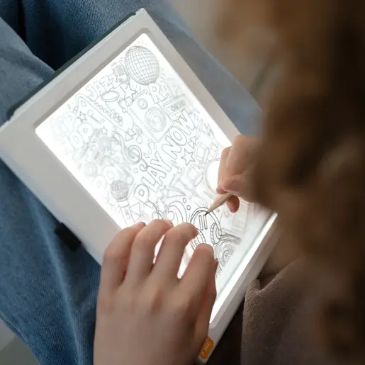 Kidywolf K-DRAW-PAD Svjetleća tabla za crtanje s 30 ilustracija – Meli-melo