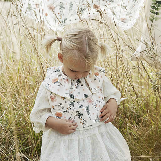 Elodie Siperak - Meadow Blossom