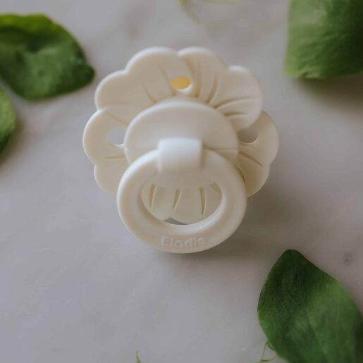 Elodie simetrična cucla/duda Kaučuk - Bloom Vanilla White 3m+