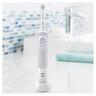 Oral-B četkica za zube D100 Vitality + TRAVEL CASE
