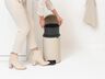 Brabantia Newicon Pedal kanta za smeće 20l, soft bež 149948