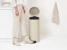 Brabantia Newicon Pedal kanta za smeće 30l, SOFT BEIGE 149962