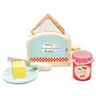 Le Toy Van  Drveni toster i tost set