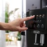 DeLonghi aparat za espresso kafu ECAM220.51.B Magnifica Start, crni, automatski