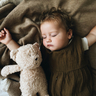 Moonie Organic Grey plišani medo za uspavljivanje sa zvukovima i noćnom lampicom