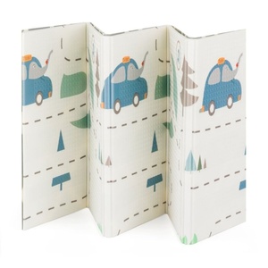 PETITE&MARS dvostrana podloga za igru Campy, Cars&Arabesca 197x147 cm