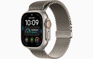 Apple Watch Ultra 4, MJA94QH/A, GPS + Cellular 49mm M Natural Titanium Case with Natural Titanium Milanese Loop, pametni sat